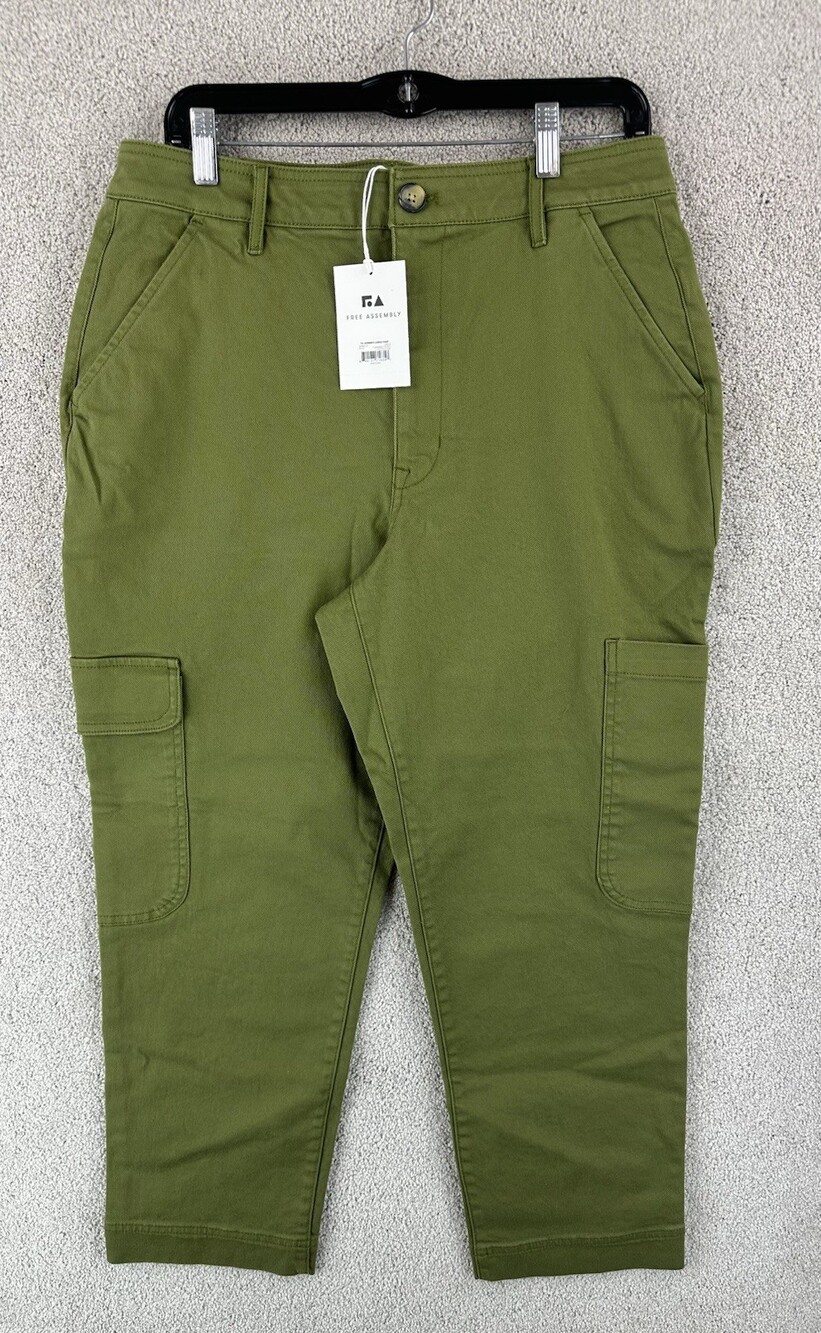 Free Assembly Olive Carpenter Pants Women’s 12 Cargo Pants NWT
